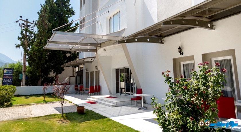 درب ورودی هتل بلا پینو